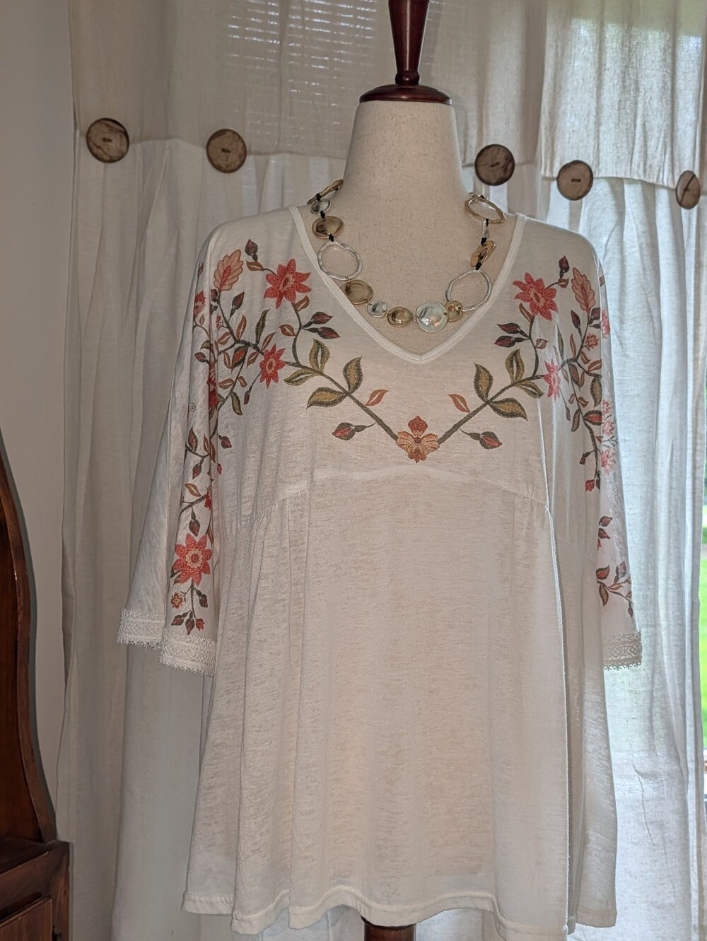 Suzanne Betro White V-Neck Tunic with Coral/ Pink/ Green Floral Print